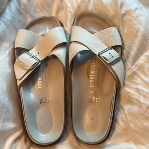 White leather Birkenstock in great condition size:39